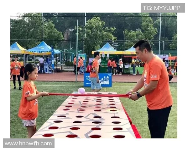 重庆飞盘队意识变革引发热议推动运动新风尚与团队精神的崛起