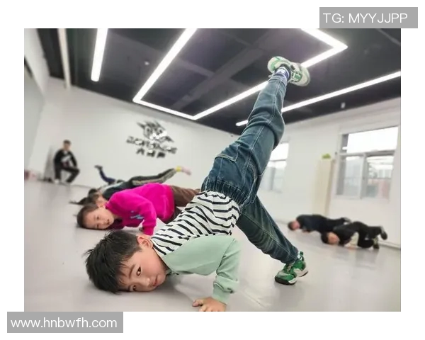 重庆街舞队的奋斗与荣耀：一段不平凡的突破之旅