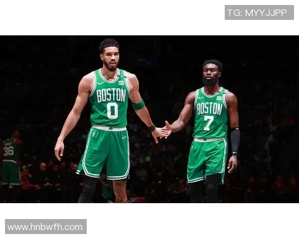 凯尔特人与雄鹿的巅峰对决360度全景解析精彩瞬间回顾 凯尔特人与雄鹿的巅峰对决360度全景解析精彩瞬间回顾