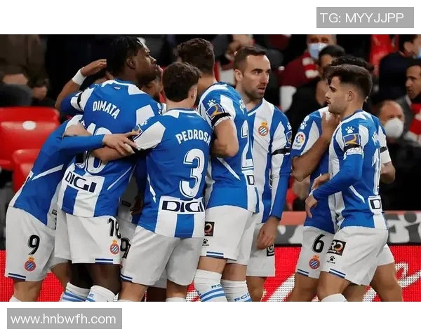 意甲激战亚特兰大迎战都灵球队争夺三分激烈对决即将上演