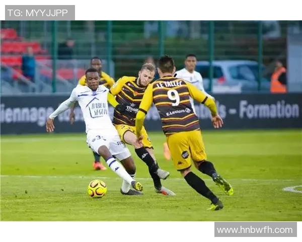 格勒诺布与阿雅的精彩对决揭示法甲联赛的激烈竞争与球队实力较量 格勒诺布与阿雅的精彩对决揭示法甲联赛的激烈竞争与球队实力较量